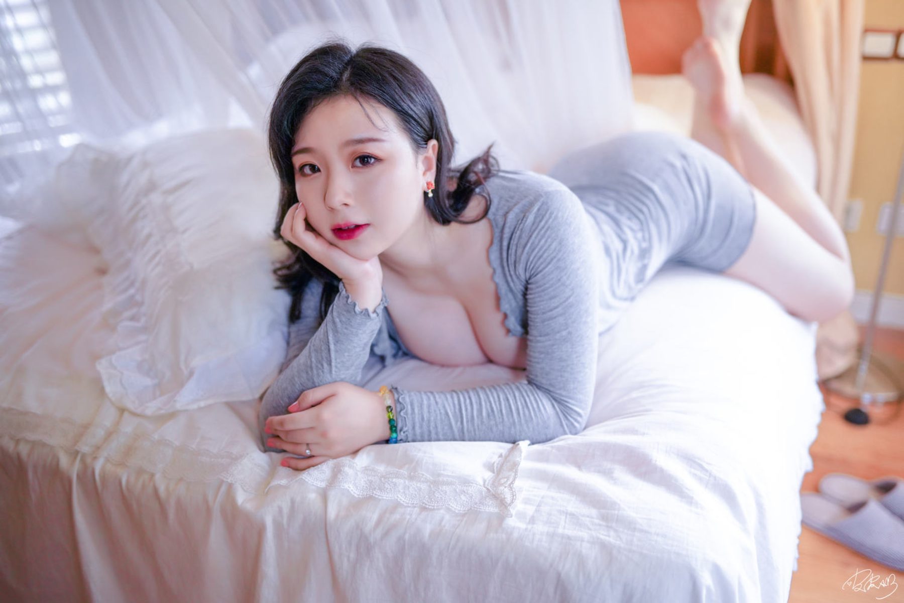 皮皮奶可可爱了啦 房东太太 COS写真