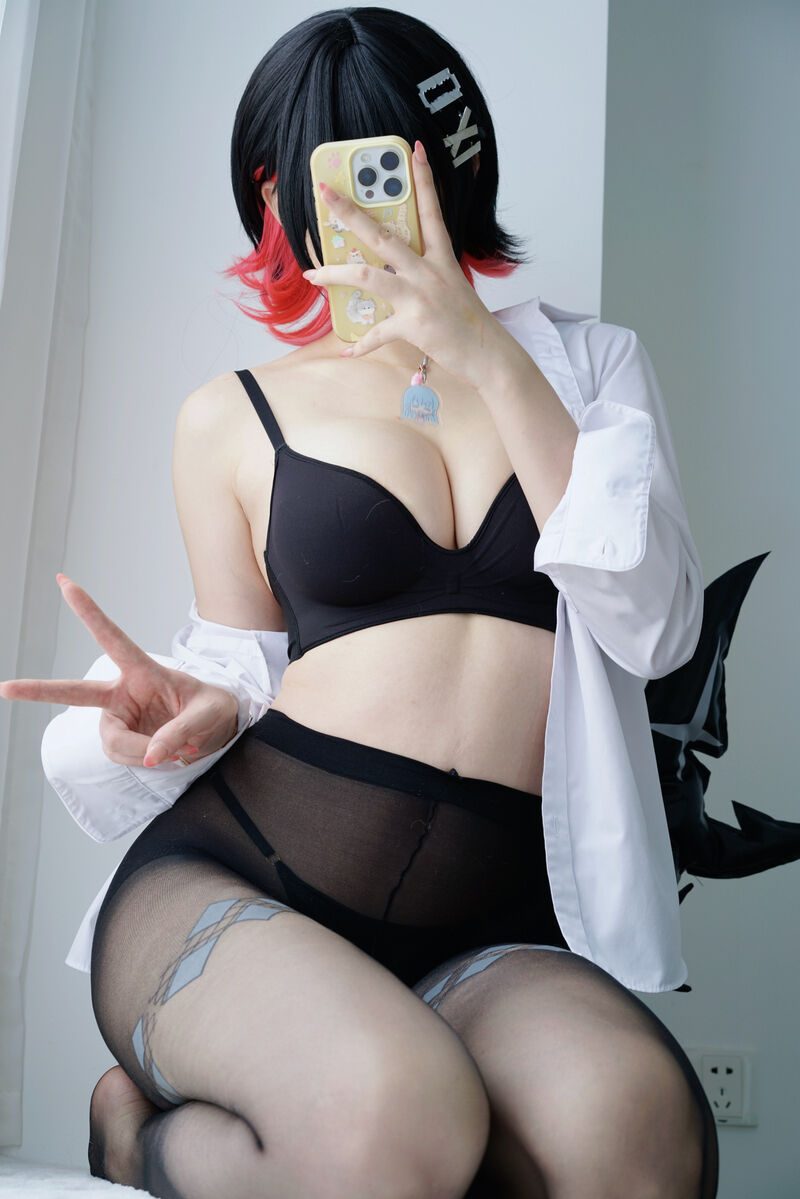 眼酱大魔王w Fantia 2025年9月订阅 COS写真
