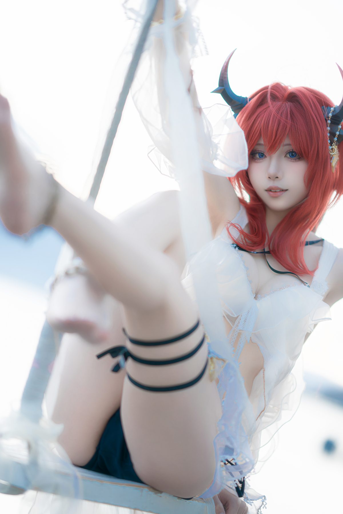纸悦Etsu ko 明日方舟 史尔特尔 泳装 COS写真