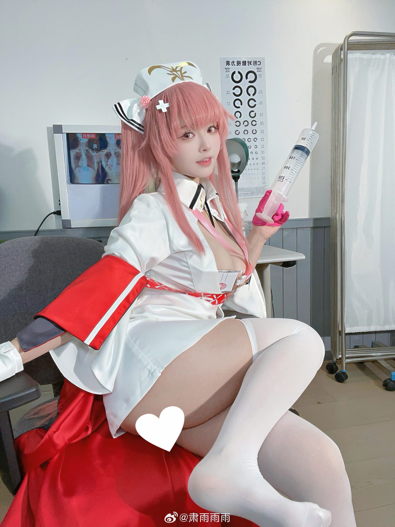 肃雨雨雨 Perseus COS写真