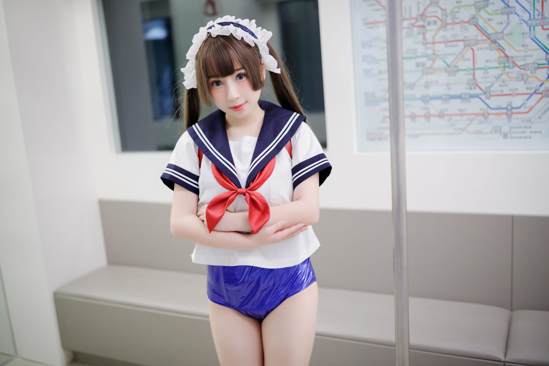 胡桃猫Kurumineko 电车痴女 COS写真