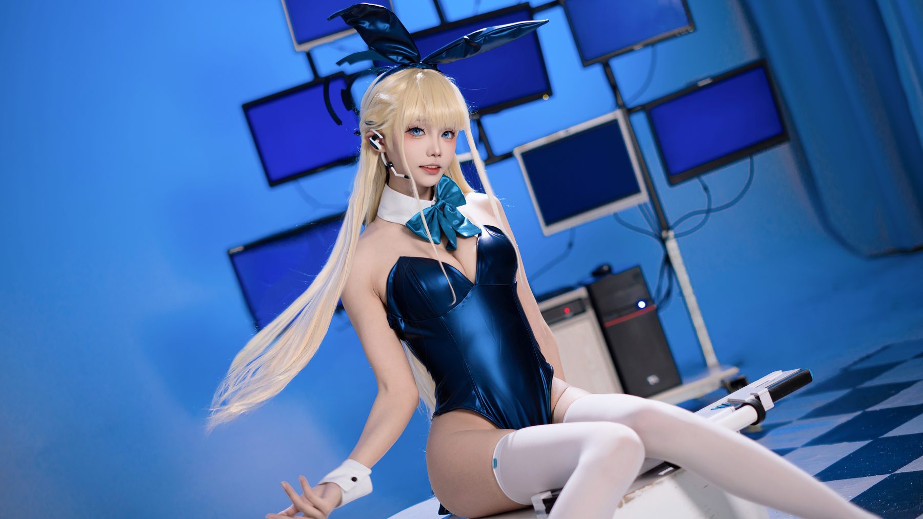艾西Aiwest 小时兔女郎 COS写真