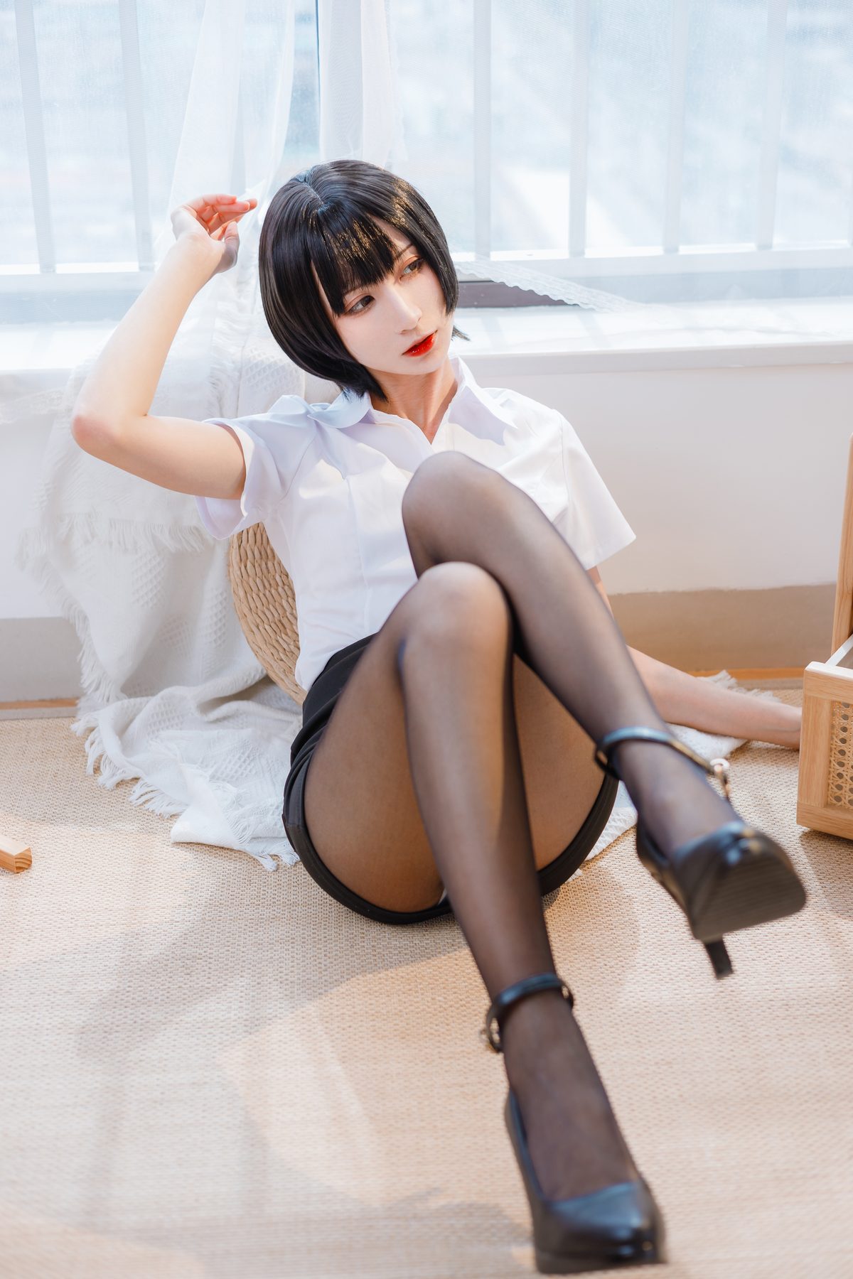 贝儿酱Miki OL装 COS写真