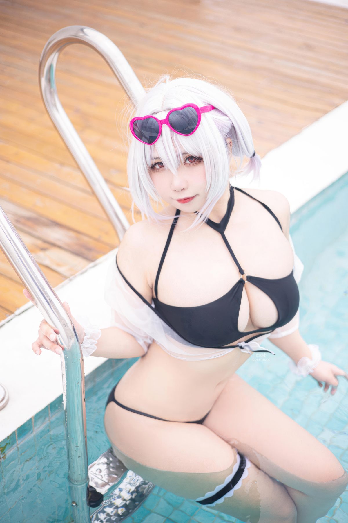 贞子蜜桃 舰长图 天狼星泳装 COS写真