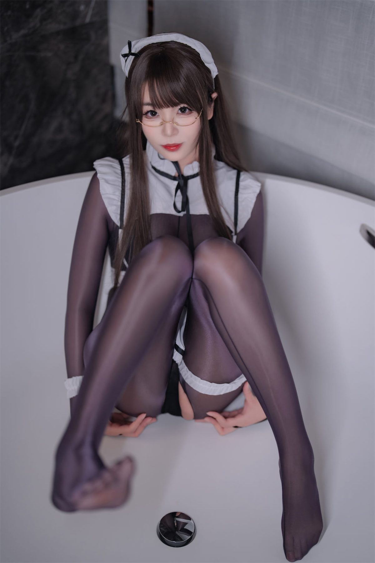 轩萧学姐 连体丝女仆 COS写真