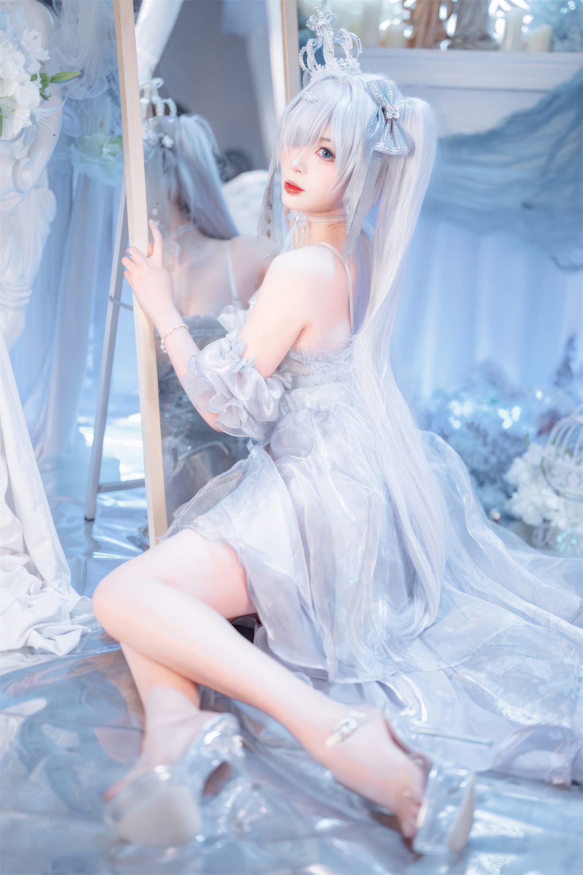 轩萧学姐 Nikke胜利女神 灰姑娘·水晶公主 COS写真