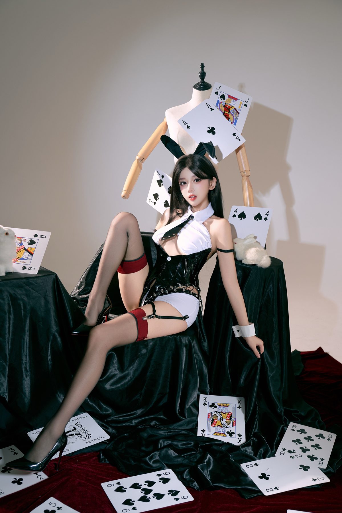 过期米线线喵 兔女郎 COS写真
