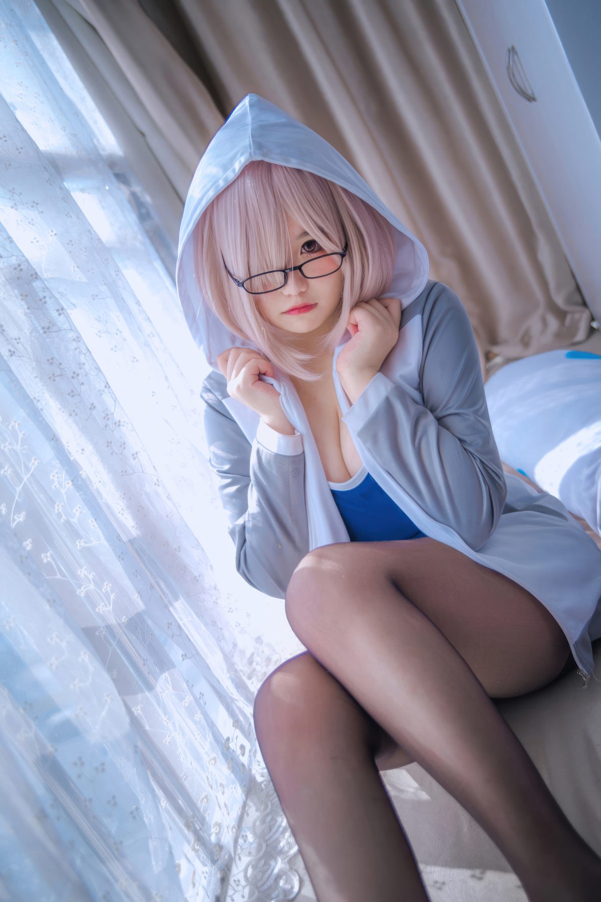 阿半今天很开心 玛修同人体操服 COS写真