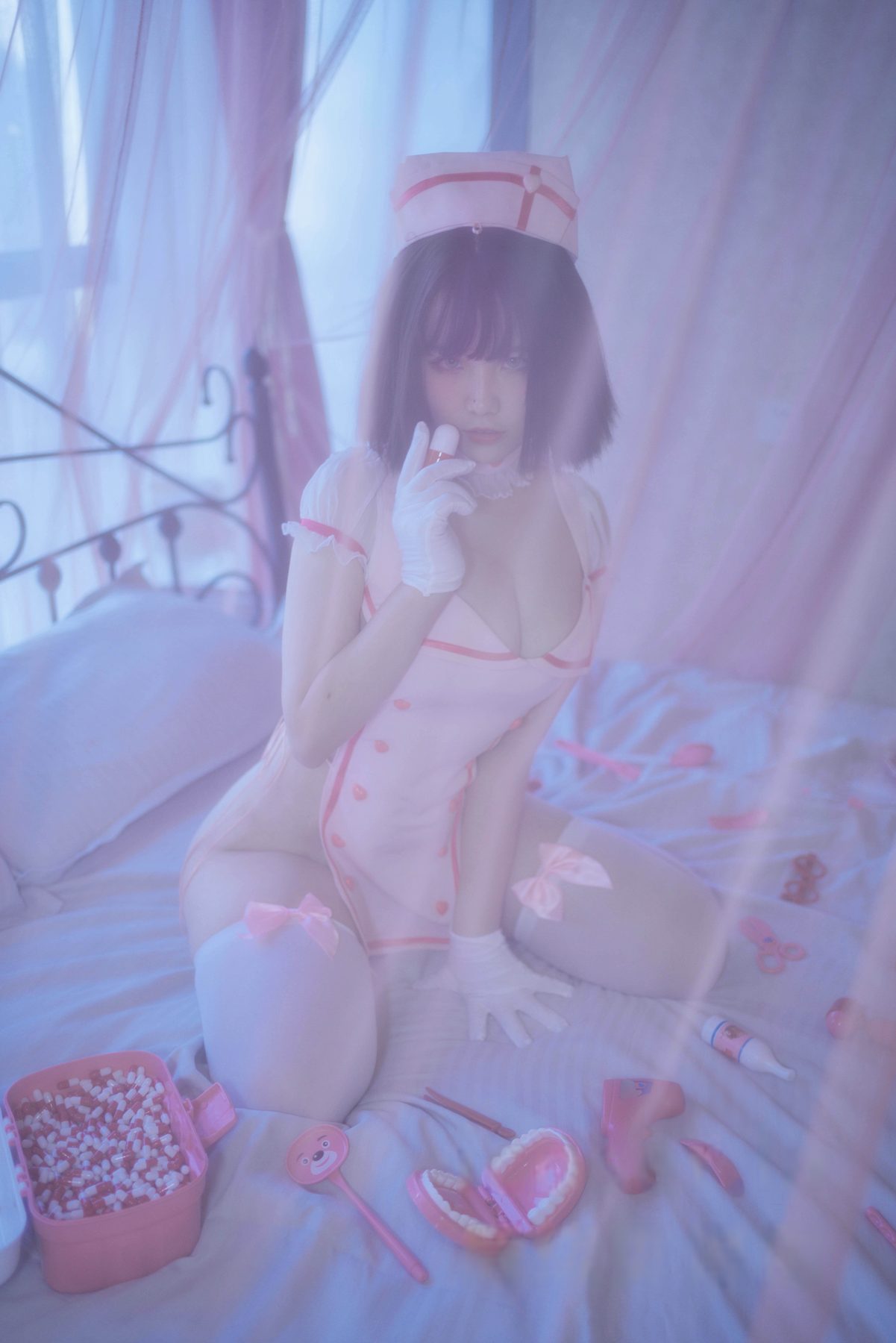 阿半今天很开心 cosplay写真_粉护士合集 | 阿半今天很开心 COS粉护士全套图包 [37P-404MB]