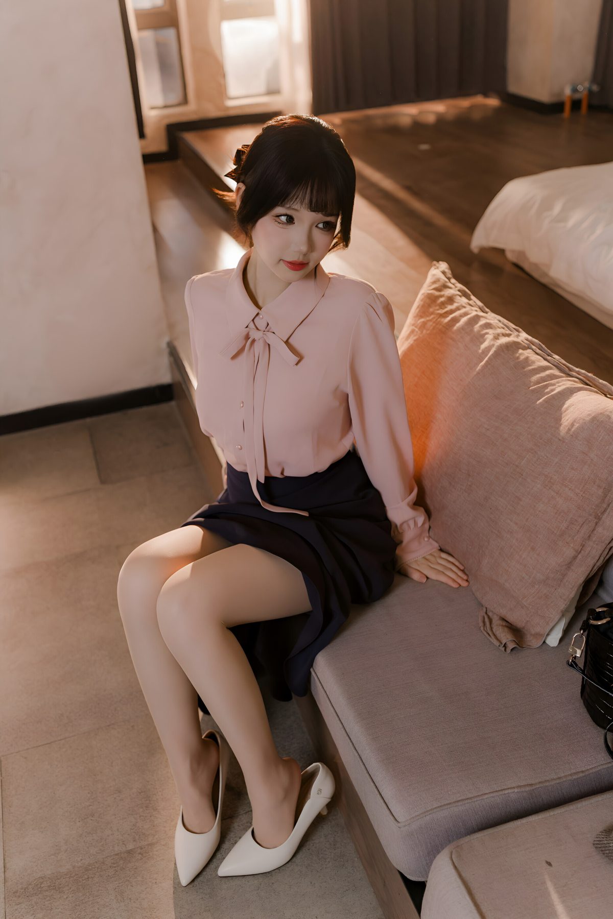 雪晴Astra cosplay写真_肉丝通勤OL合集 | 雪晴Astra COS通勤OL全套图包 [71P1V-1.37GB]