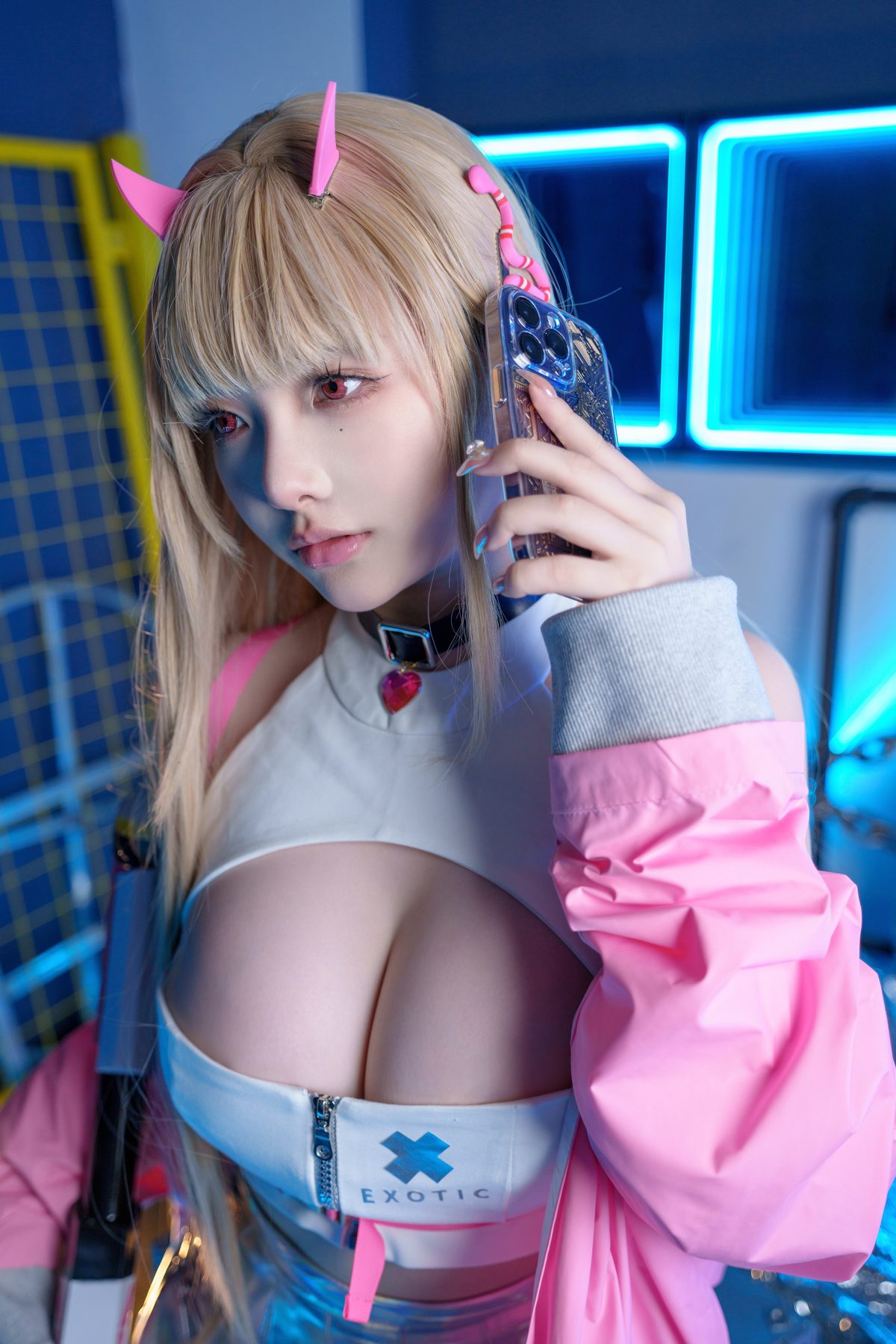 雯妹不讲道理 Nikke 毒蛇 COS写真