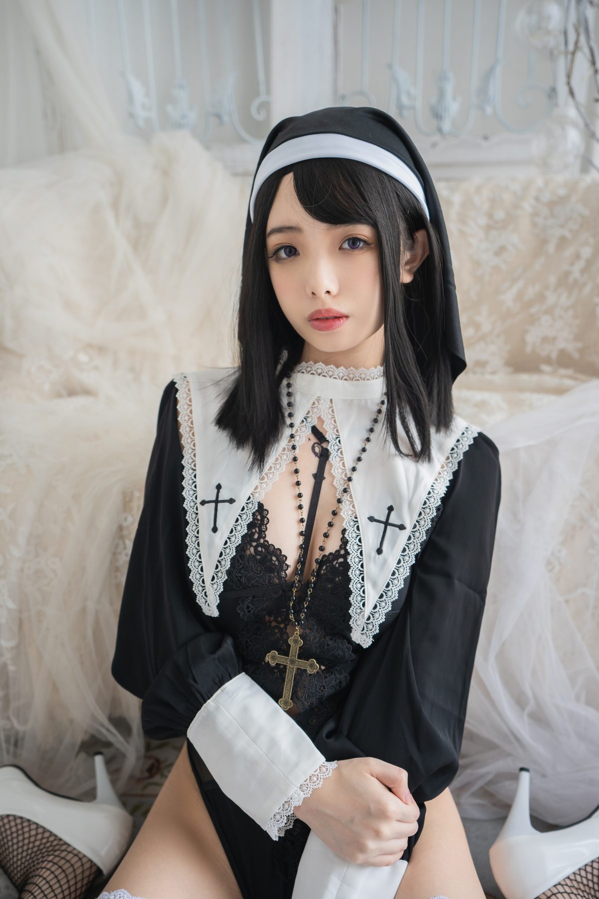 雯妹不讲道理 危险祈祷 修女 COS写真