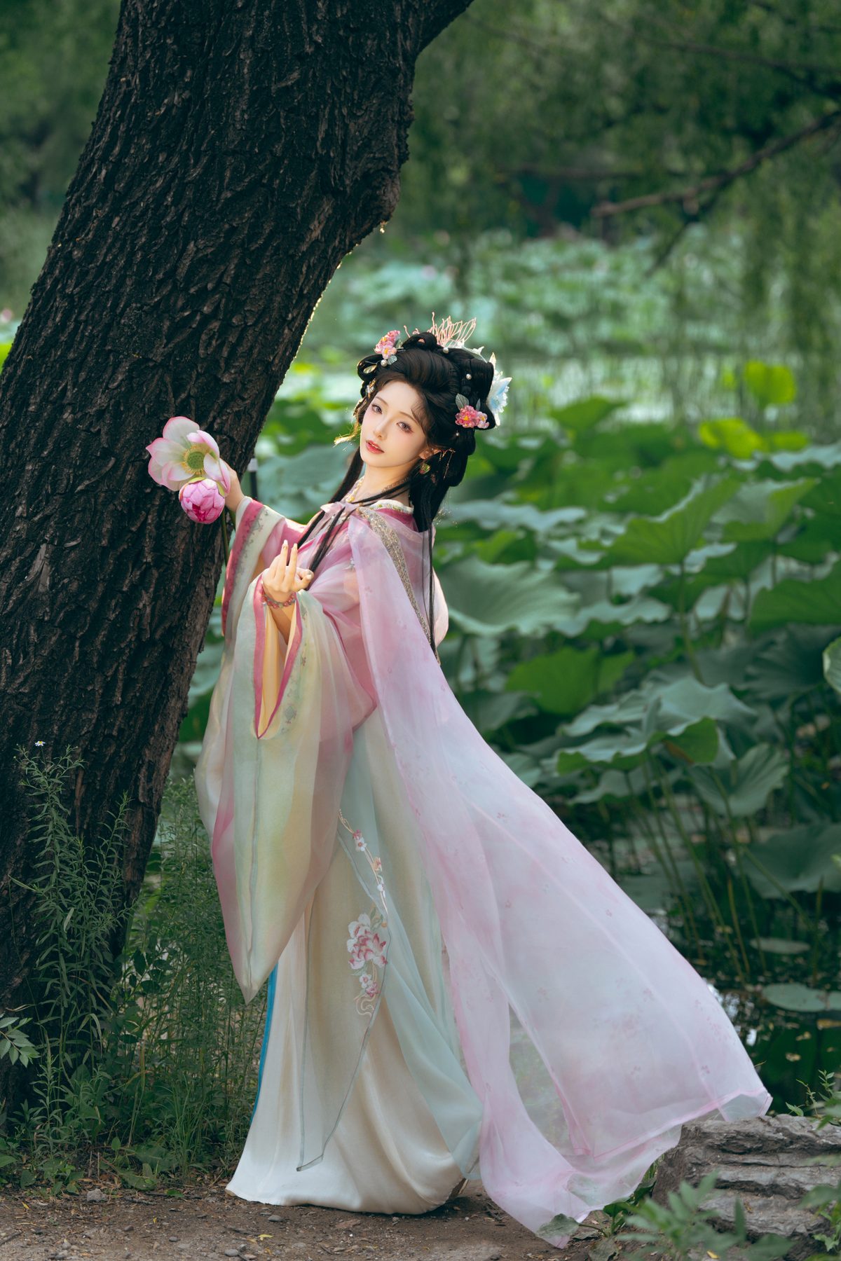 雯妹不讲道理 祝您中秋快乐owo COS写真