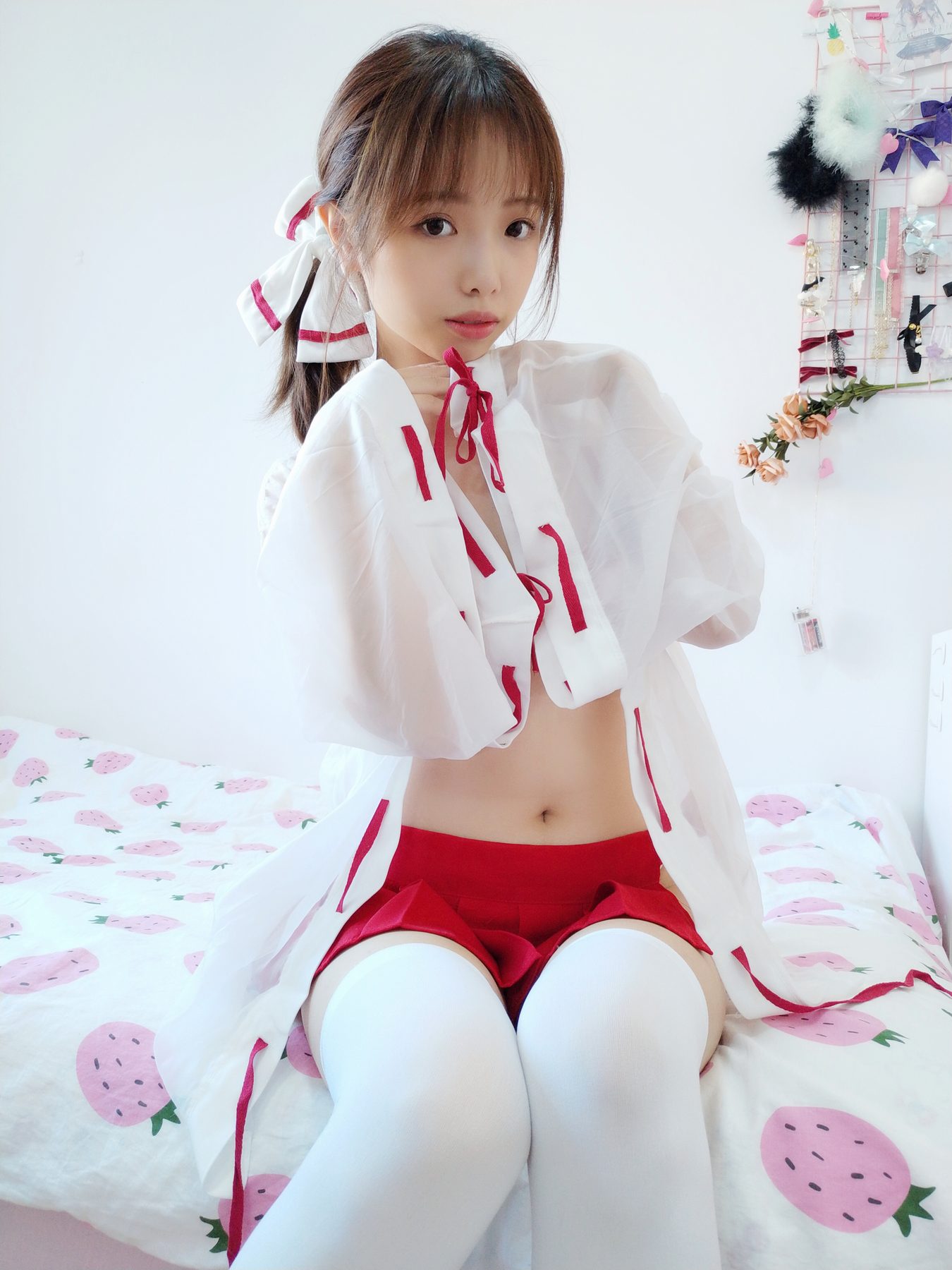 雯妹不讲道理 自拍本 COS写真