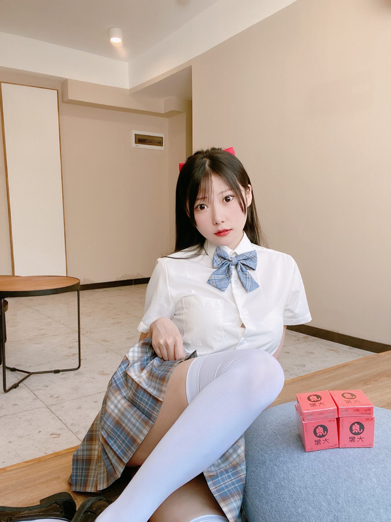 香草喵露露 大象 JK格子裙 COS写真