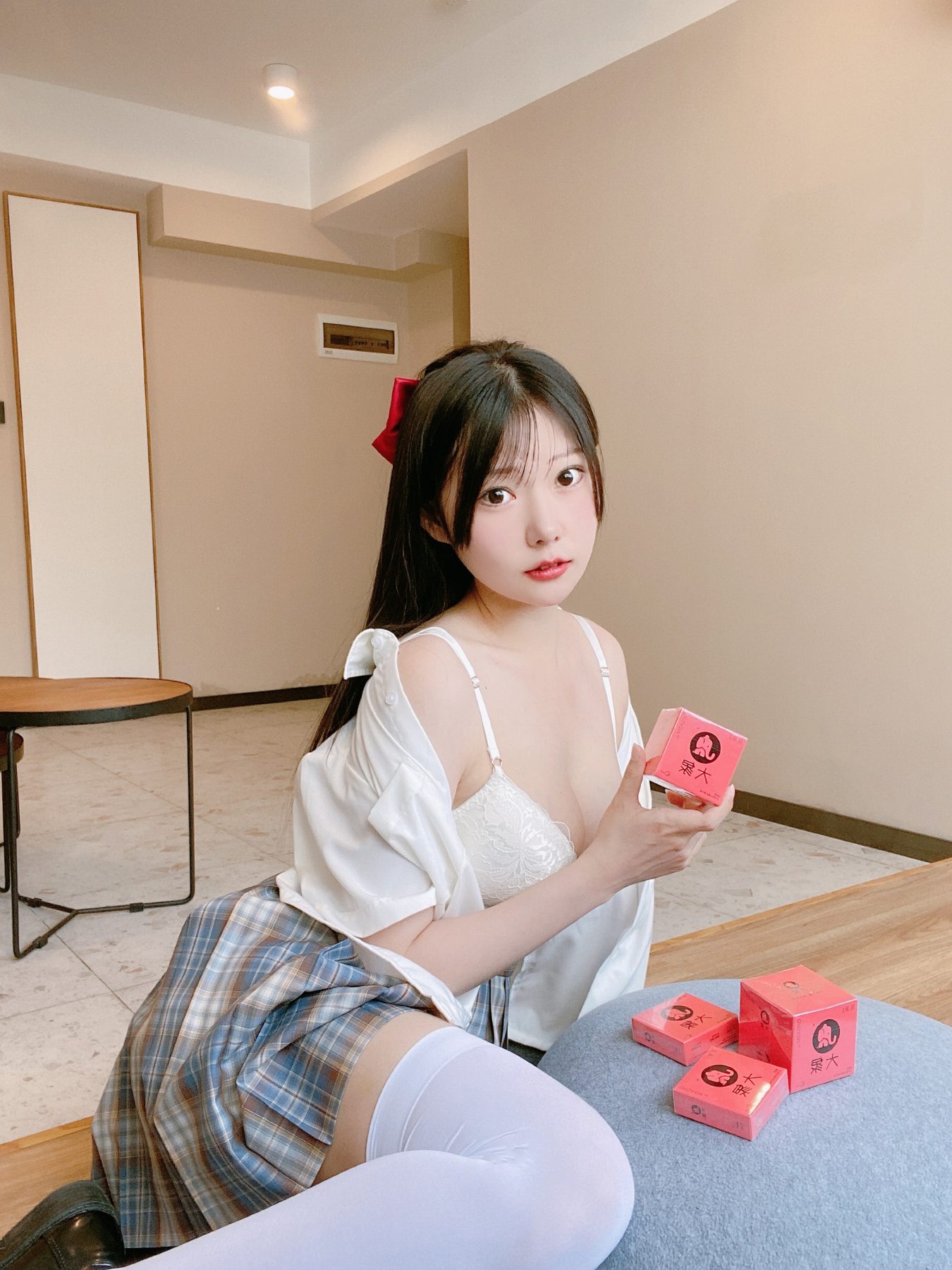 香草喵露露 大象 JK格子裙 COS写真