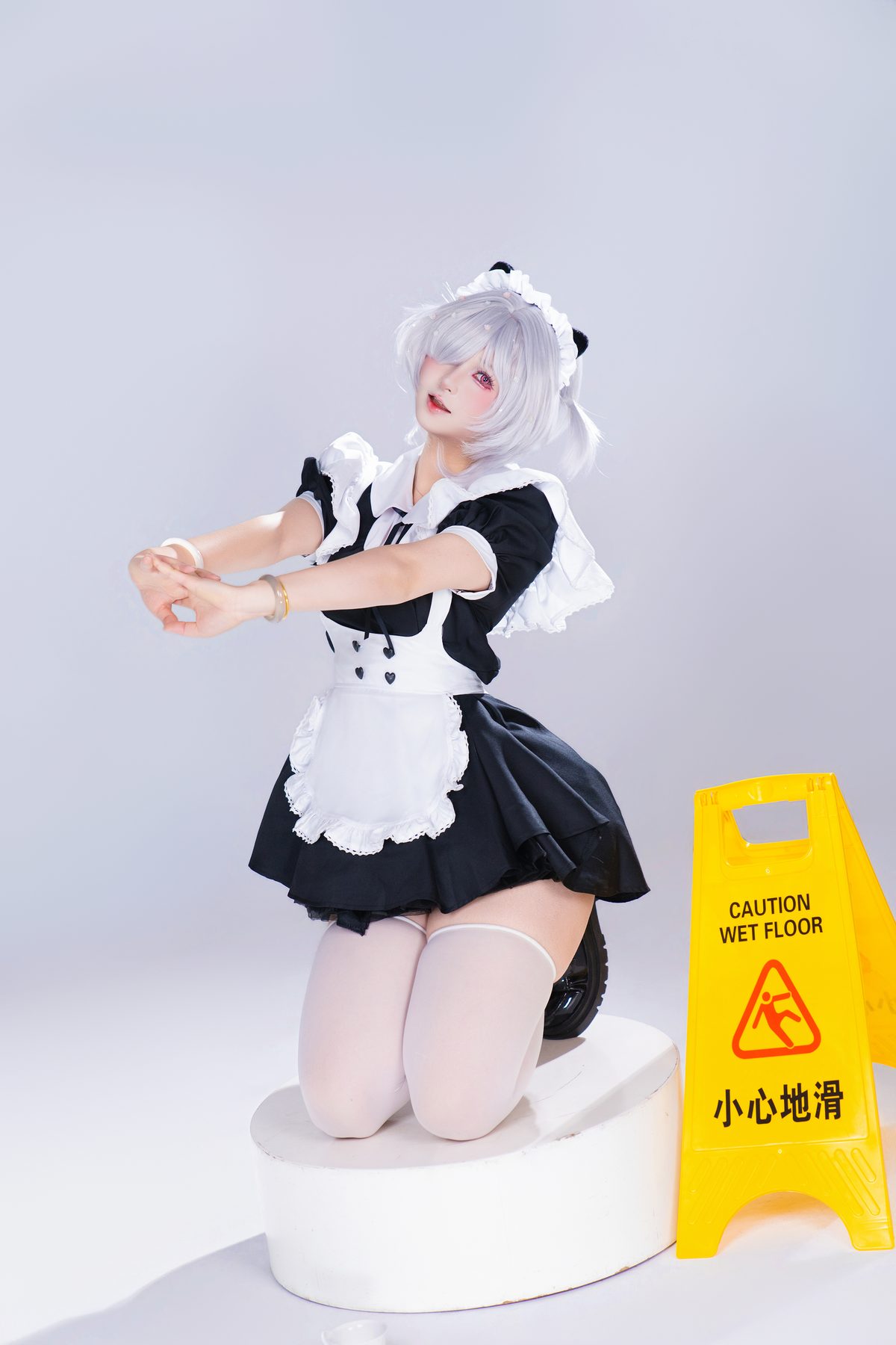 喵喵的喵吖 女仆 COS写真