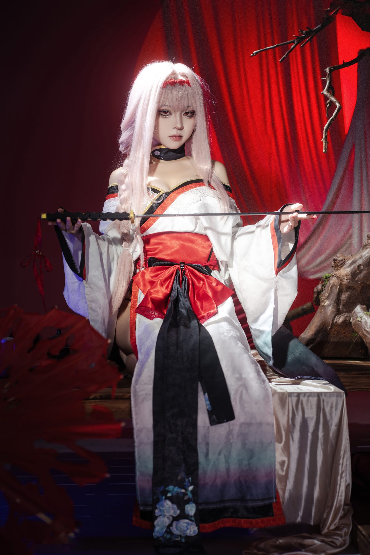 矢量鱼 cosplay写真_Nikke胜利女神暗莲合集 | 矢量鱼 COS暗莲全套图包 [30P-352MB]