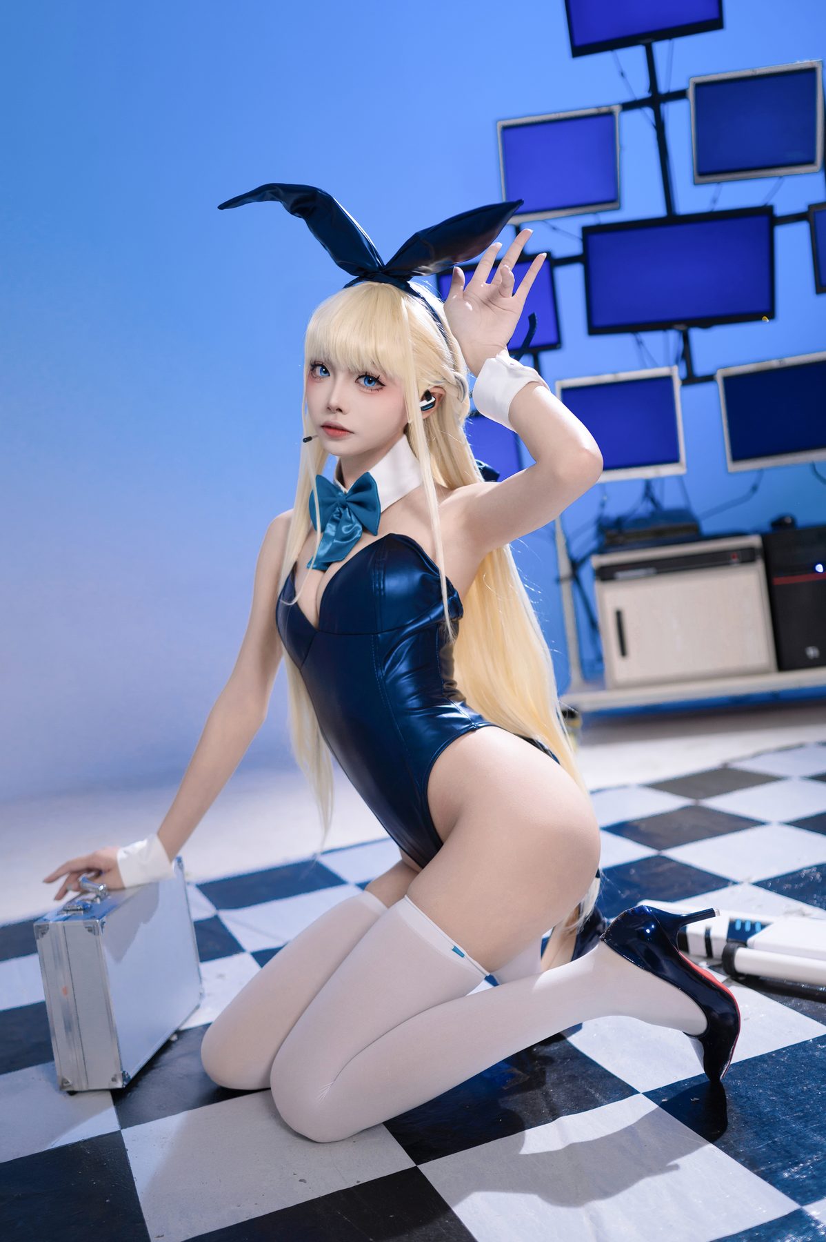 艾西Aiwest 小时兔女郎 COS写真