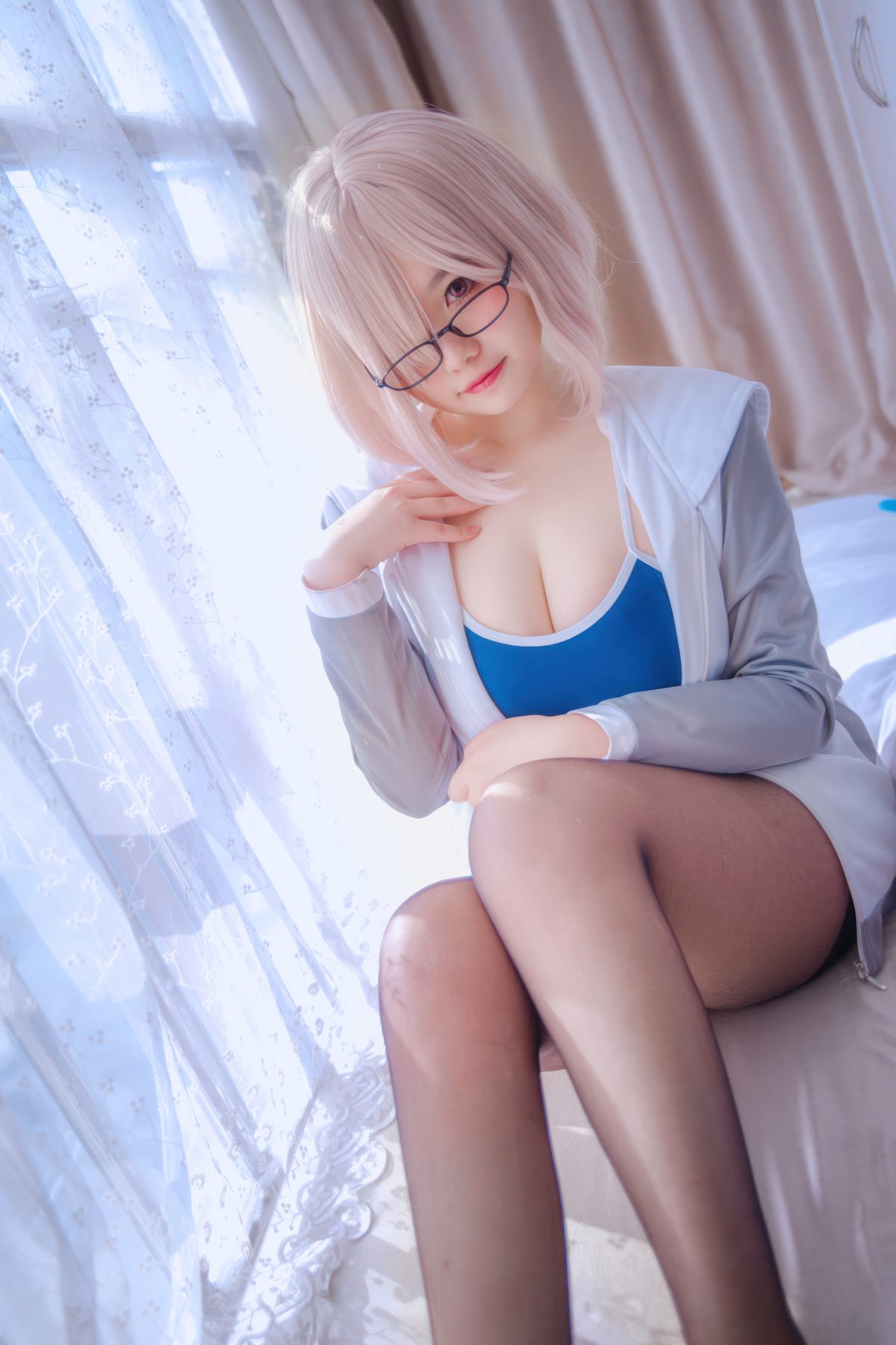 阿半今天很开心 玛修同人体操服 COS写真