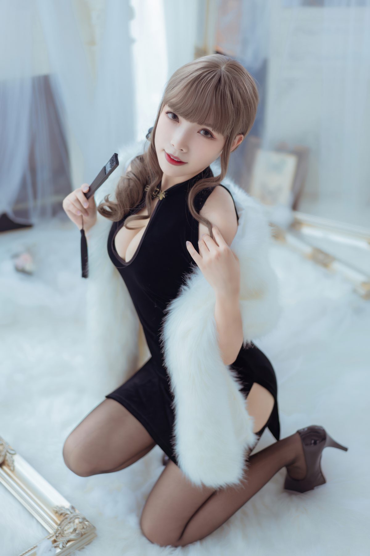 Neko 薇薇 改良黑旗袍 COS写真