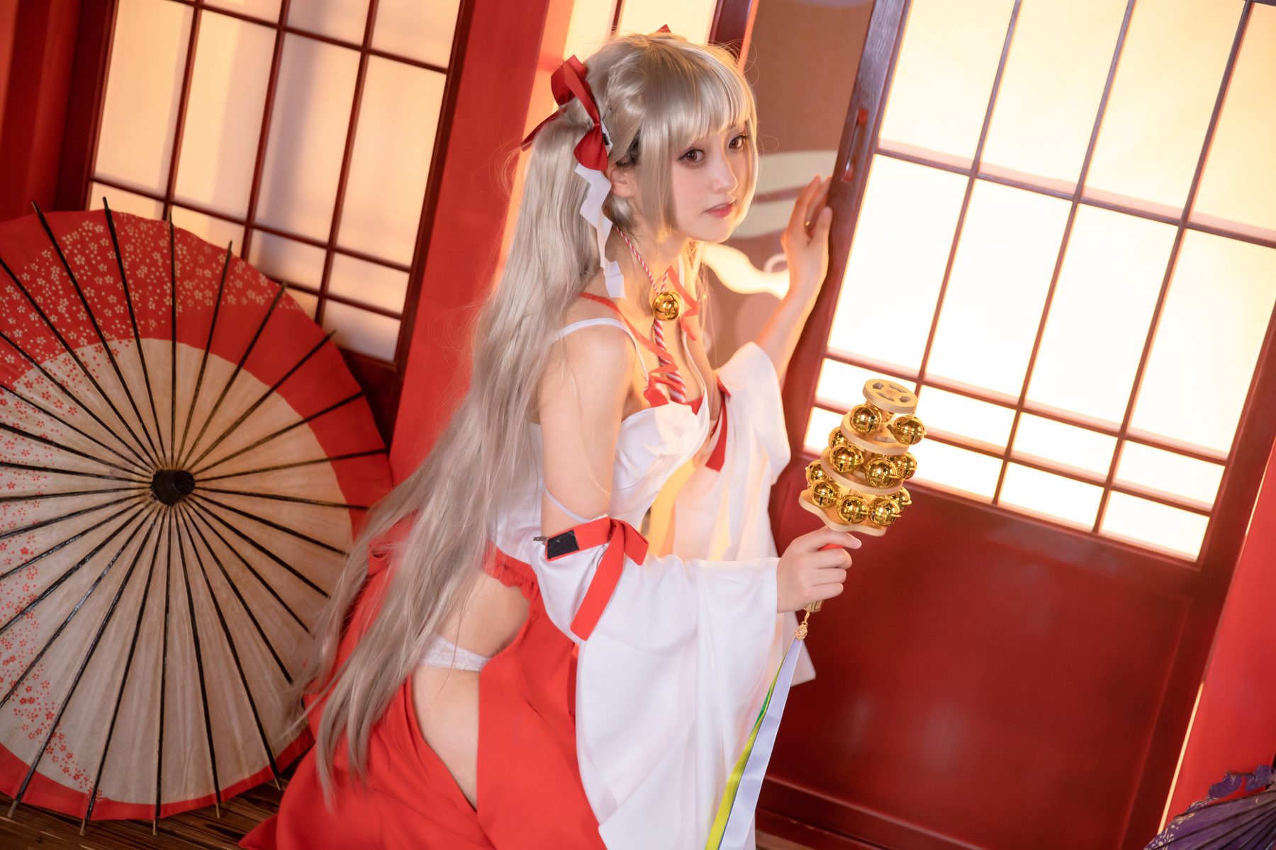 Luisa零纱 碧蓝航线 可畏巫女 COS写真