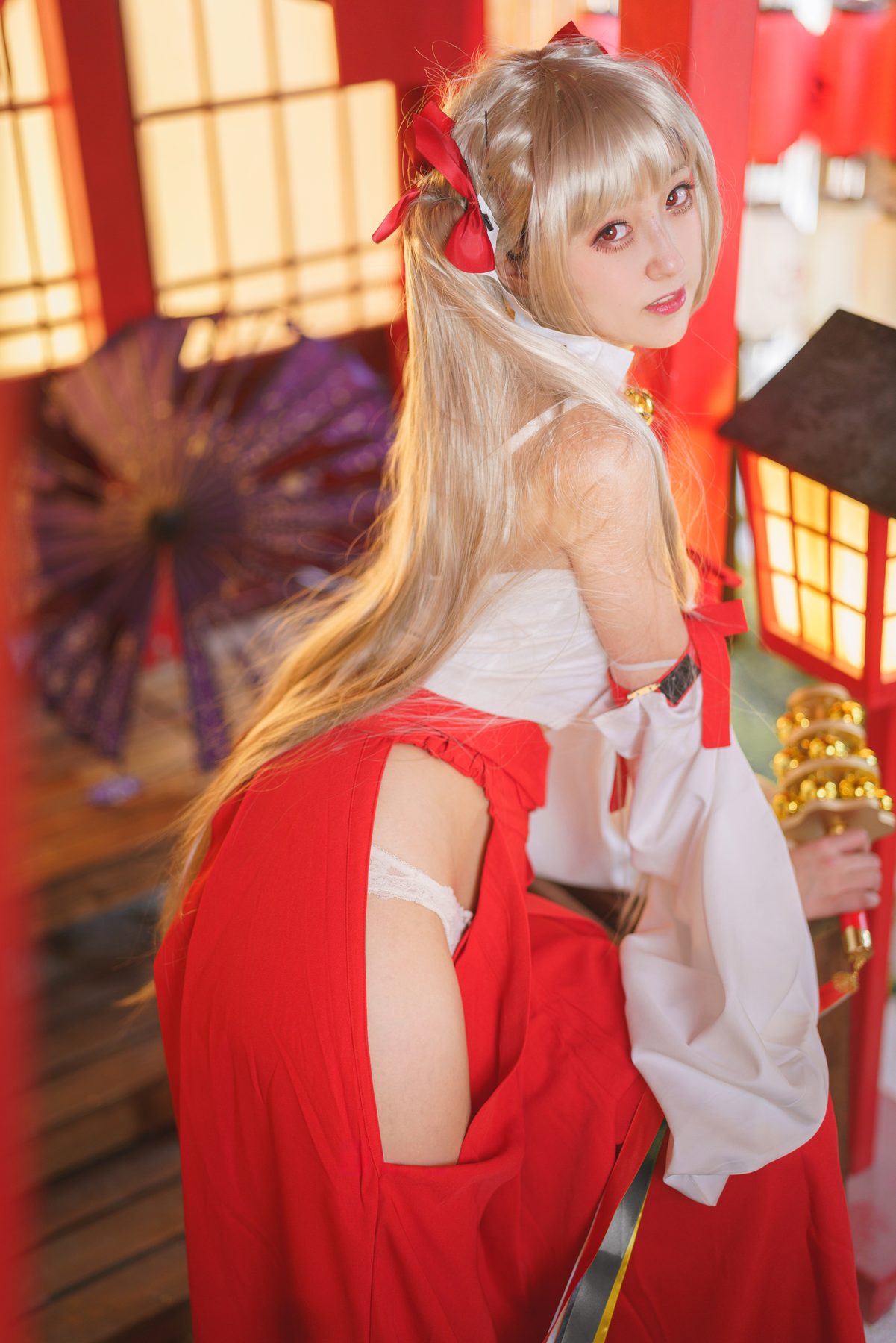 Luisa零纱 碧蓝航线 可畏巫女 COS写真