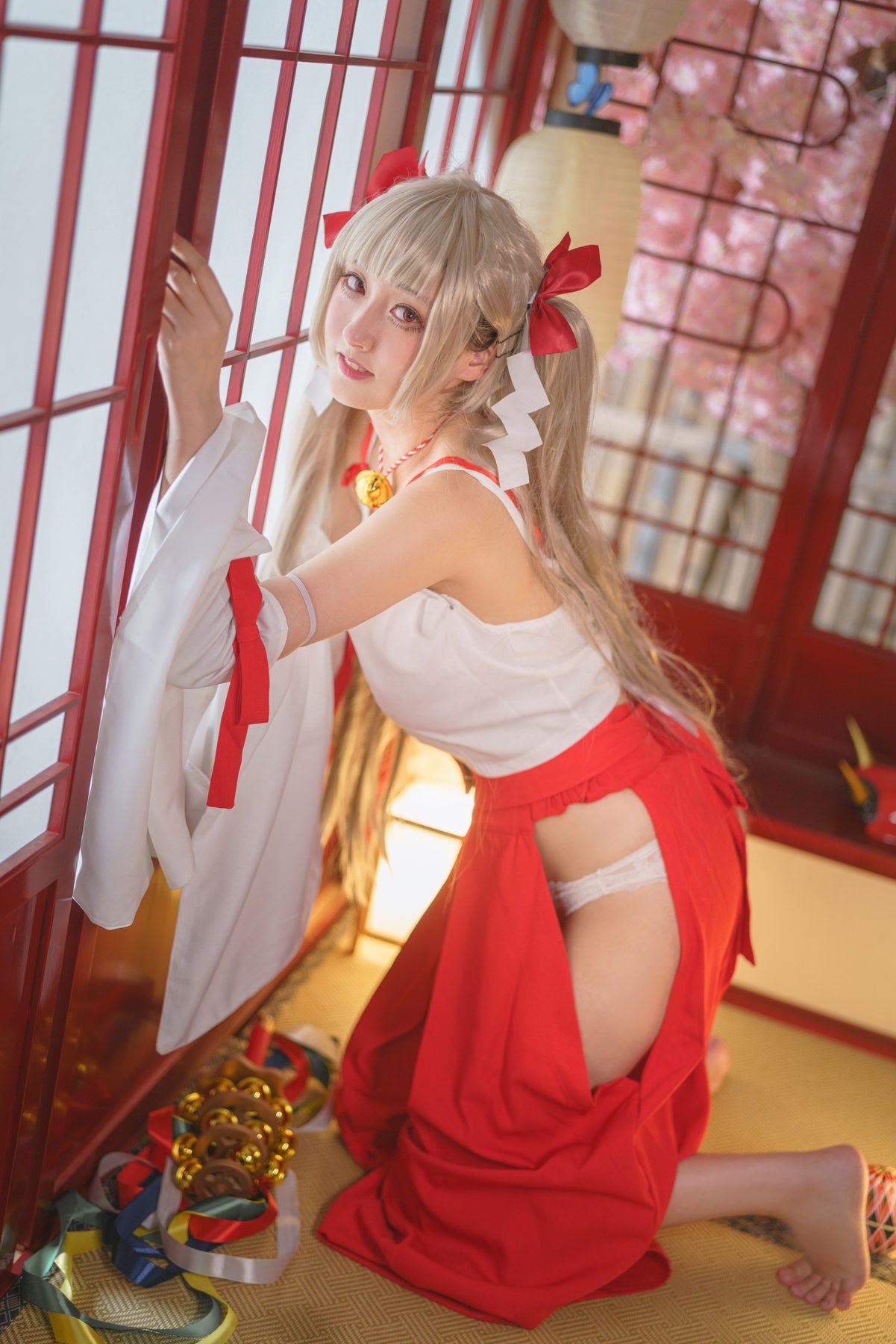 Luisa零纱 碧蓝航线 可畏巫女 COS写真