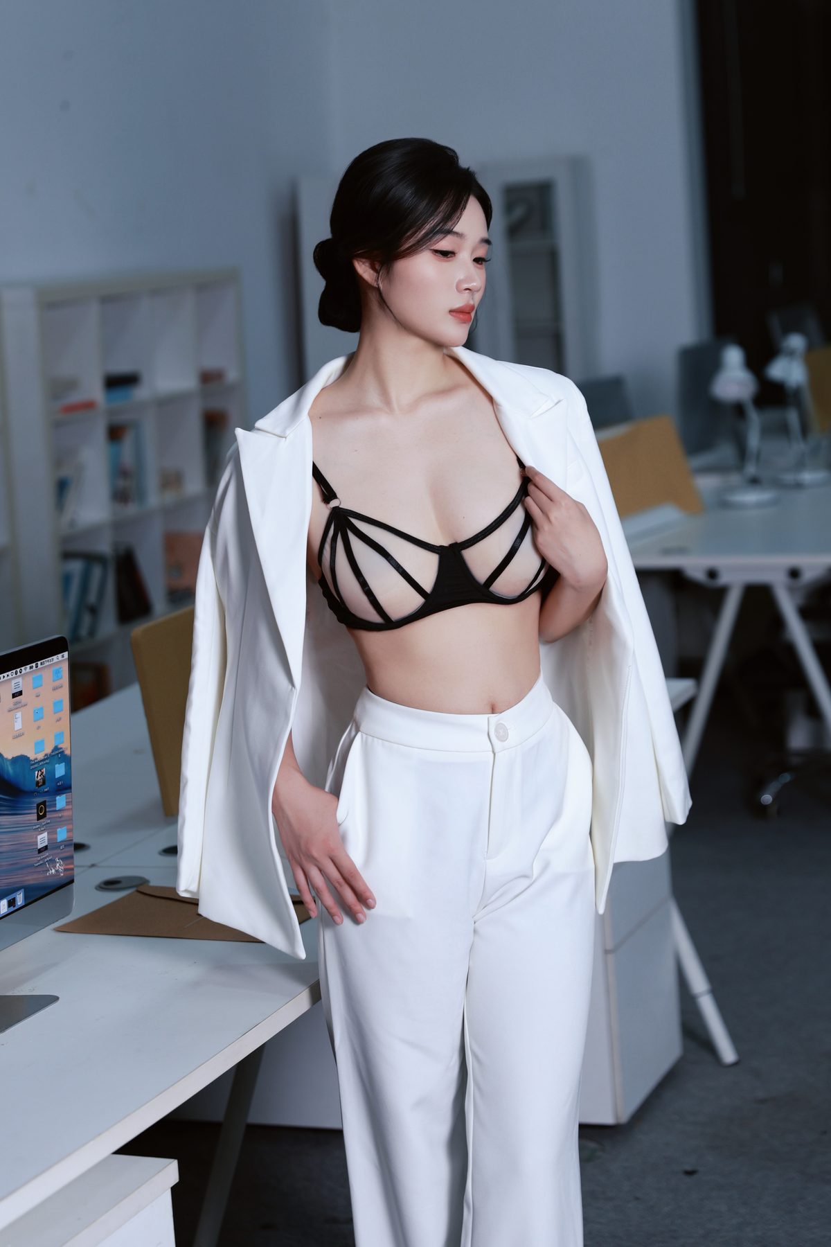 南乔 cosplay写真_西装女郎合集 | 南乔 COS西装女郎全套图包 [111P]