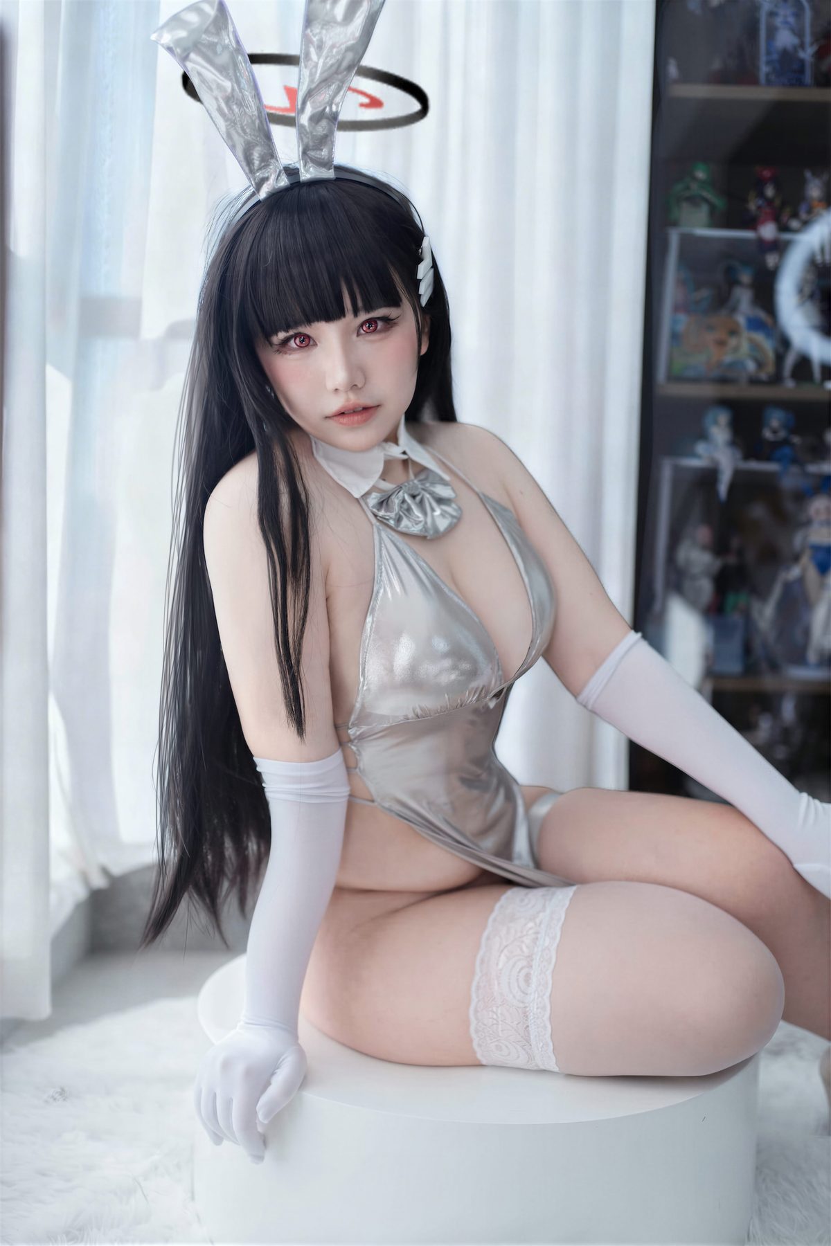 阿半今天很开心 蔚蓝档案 调月莉音·银色长裙 COS写真