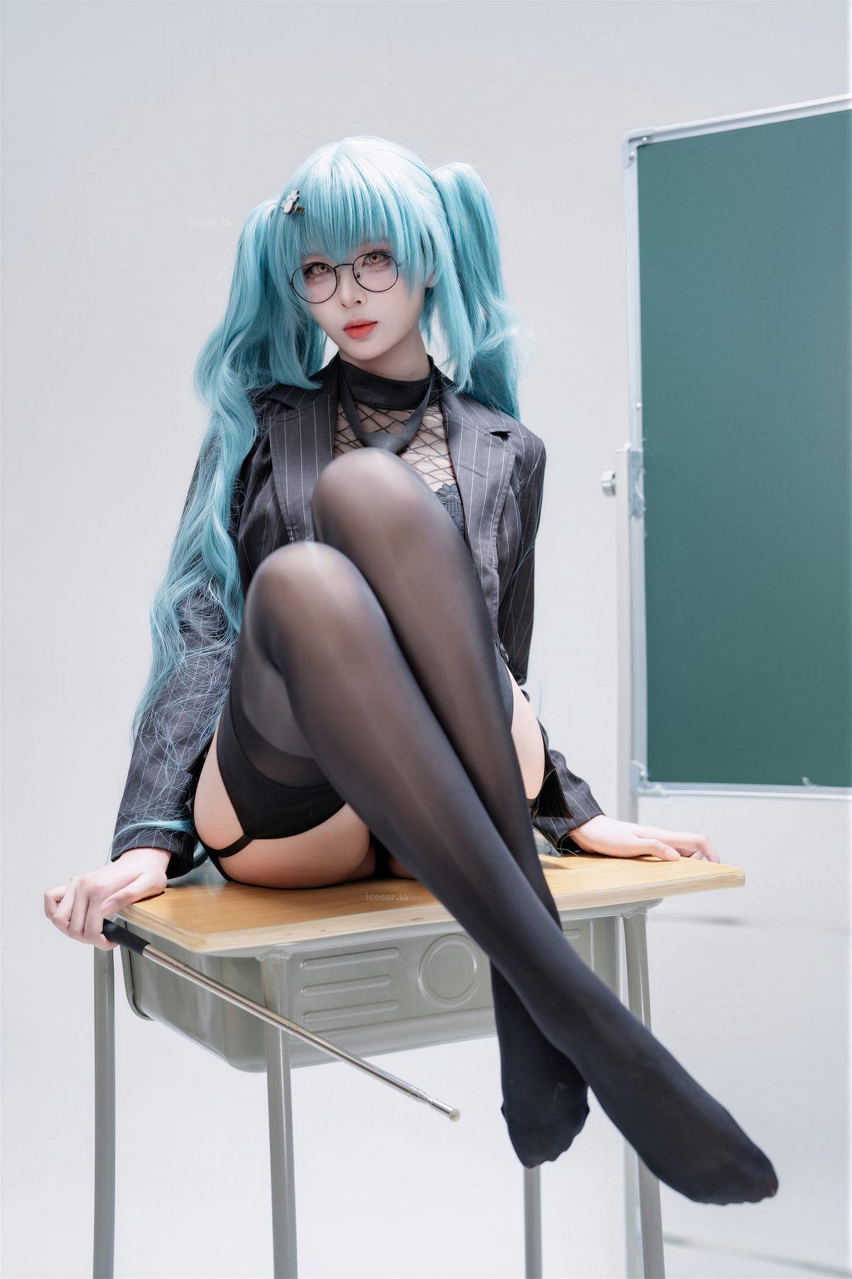 轩萧学姐 普丽瓦蒂·严厉教诲 Nikke COS写真