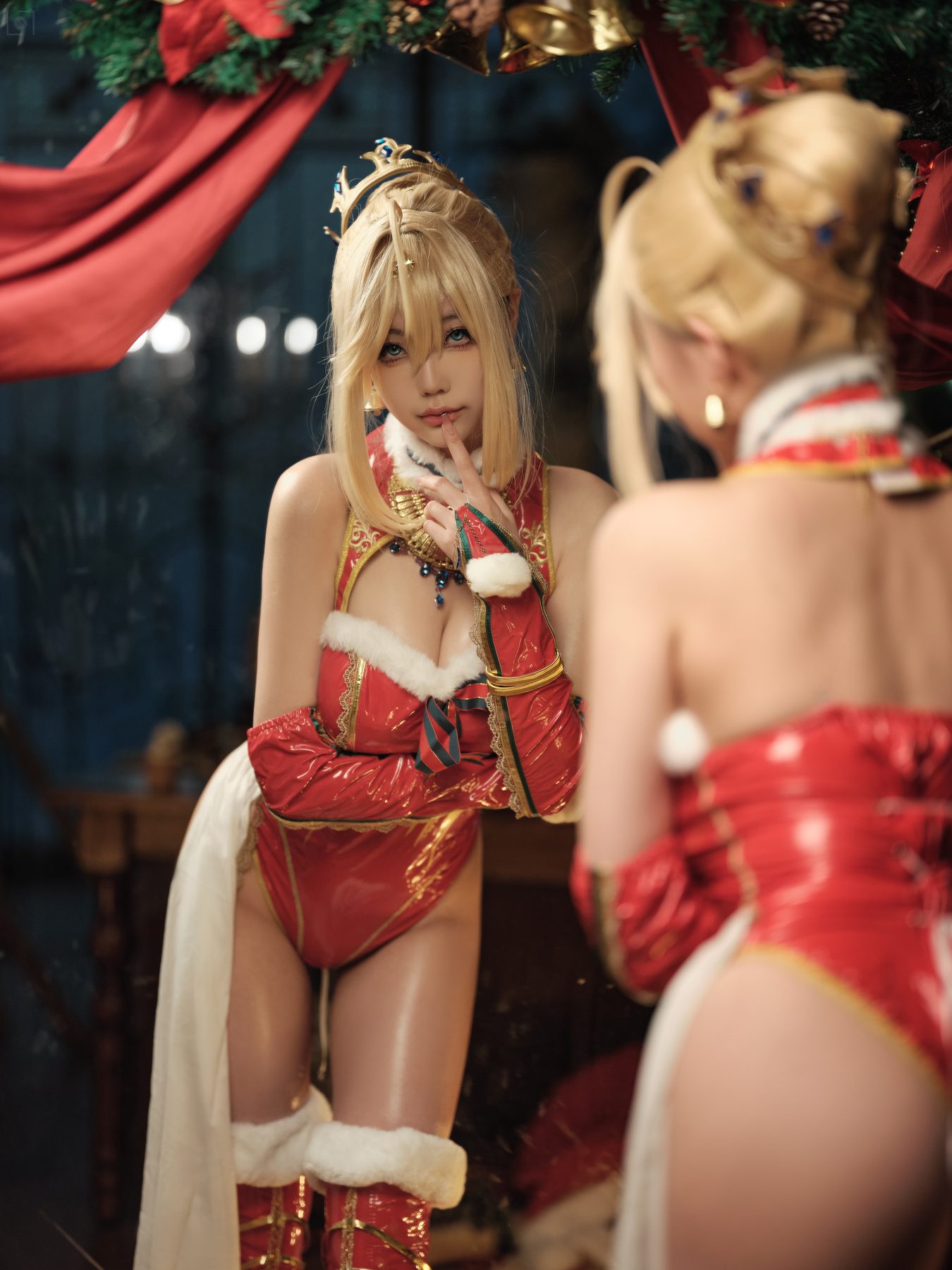湖里狸里狸 阿尔托莉雅 圣诞 COS写真