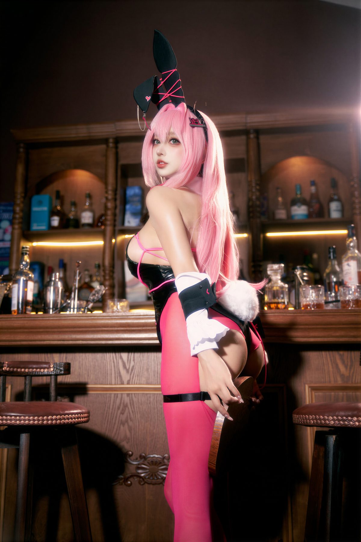 过期米线线喵 cosplay写真_Nikke胜利女神薇尔维特兔女郎合集 | 过期米线线喵 COS薇尔维特全套图包 [64P-353M]