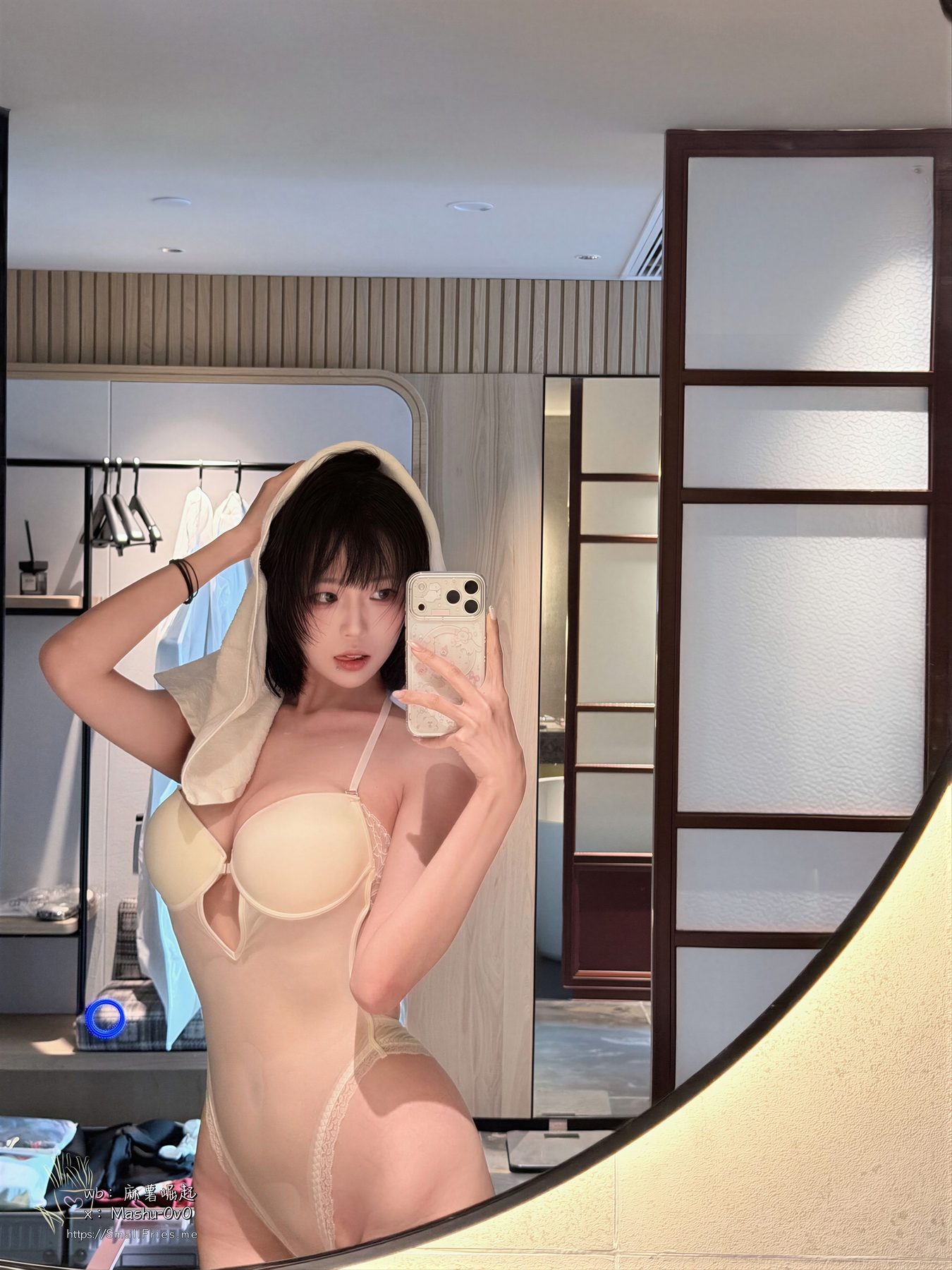 麻薯好吃 戏水 COS写真