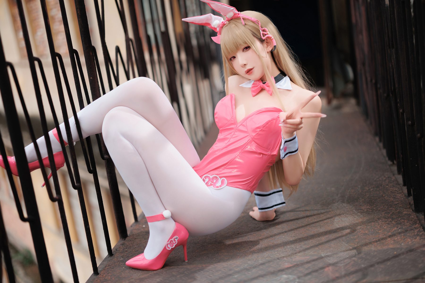 封疆疆v cosplay写真_NIKKE毒蛇兔女郎合集 | 封疆疆v COS毒蛇全套图包 [39P-213MB]