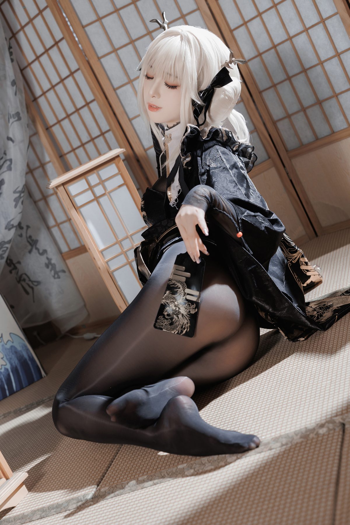 封疆疆v NIKKE 白兔布兰儿 和服 COS写真