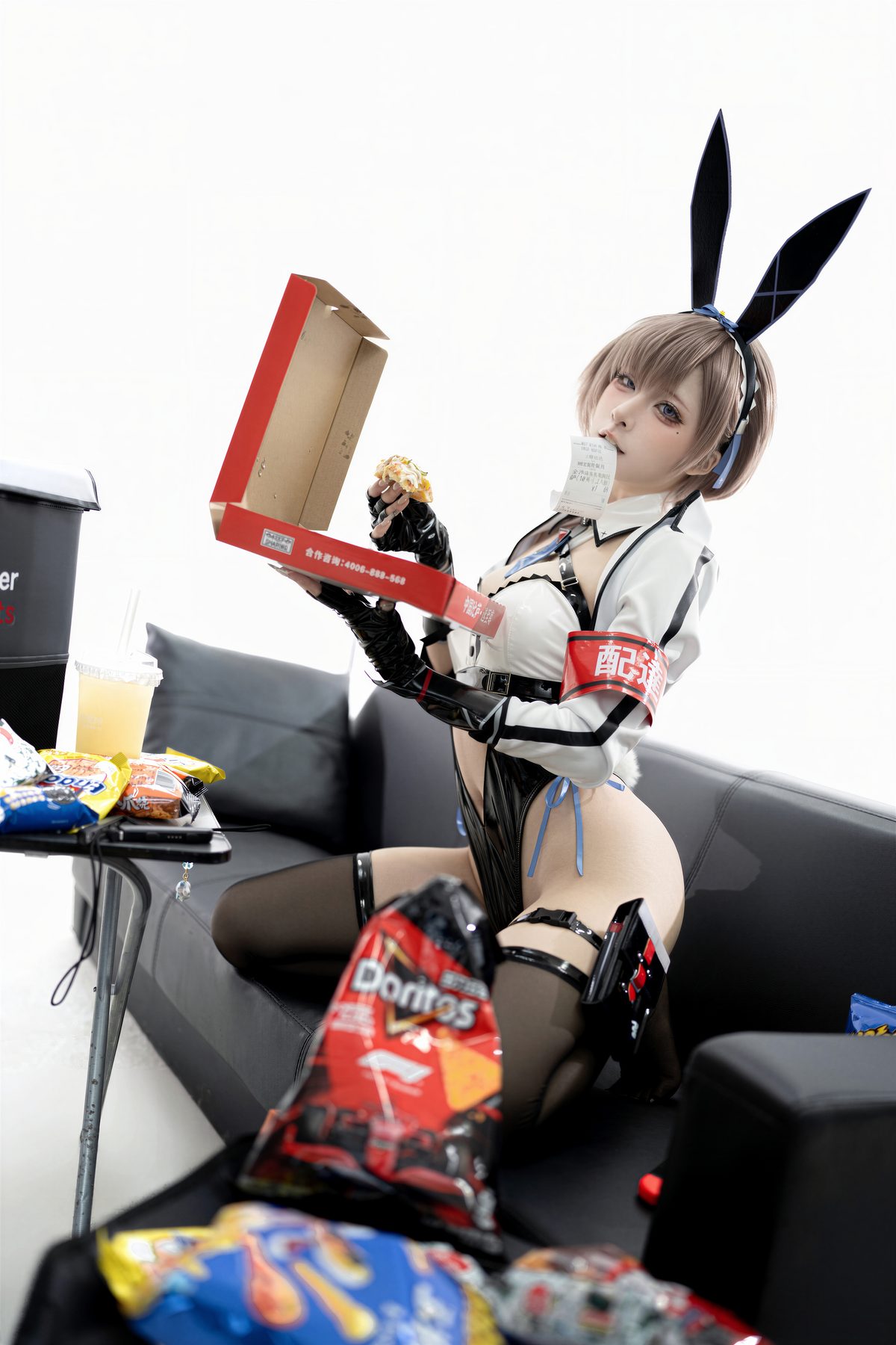 纸悦Etsu ko 外卖兔 COS写真