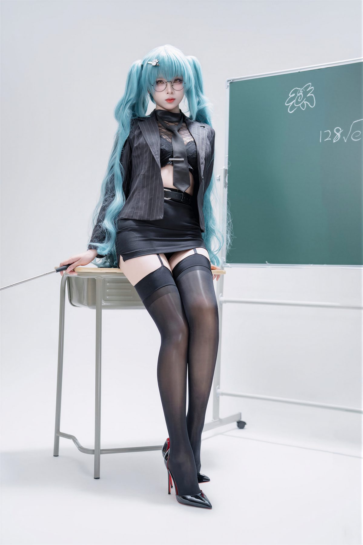 轩萧学姐_普丽瓦蒂·严厉教诲_Nikke_105P1V